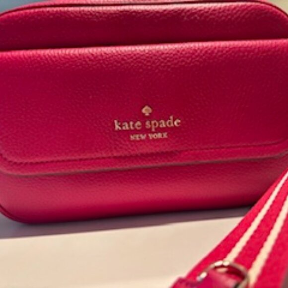 Kate Spade small handbag with detachable strap. - Picture 1 of 4